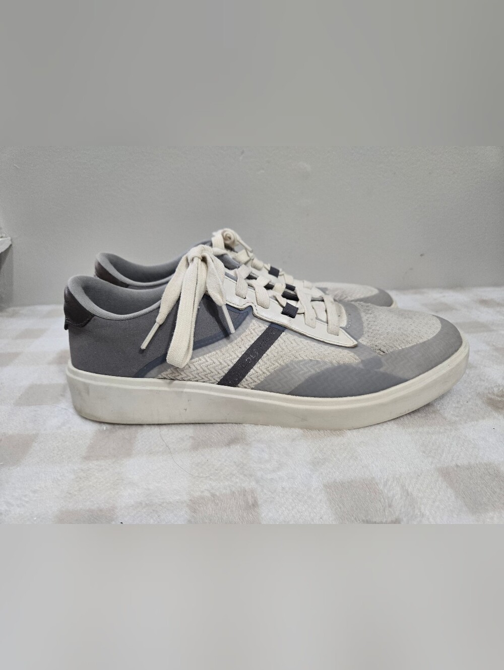 Cole Haan Men’s Gray/White Low Top Lace-Up Athletic Sneakers 12
